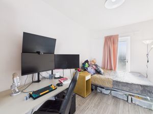 Photo 25- click for photo gallery